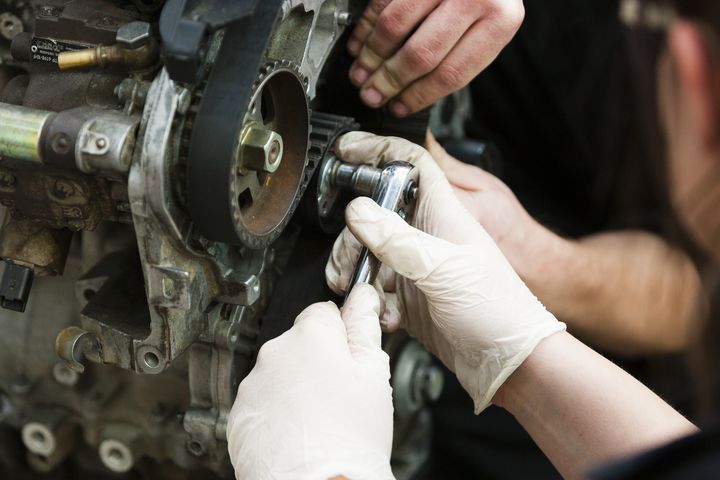 Timing Belt Tensioner In Hendersonville, Tennessee